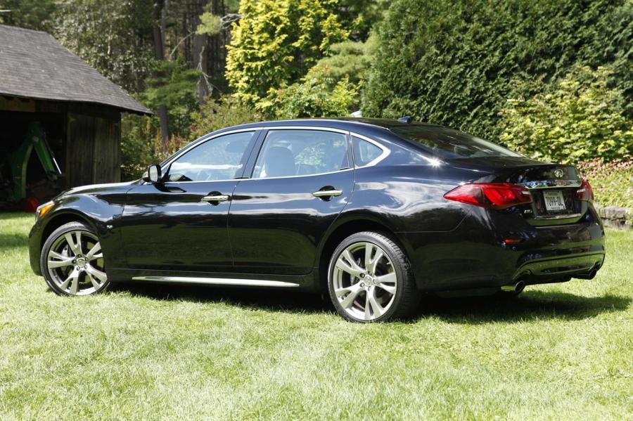  Infiniti Q70L 5.6 2015 года  (фото 8 из 27)